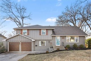 10006 Cedar Street, Overland Park, KS 66207