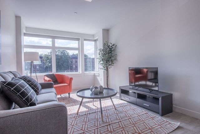 900 Beacon Street 303, Boston, MA 02215