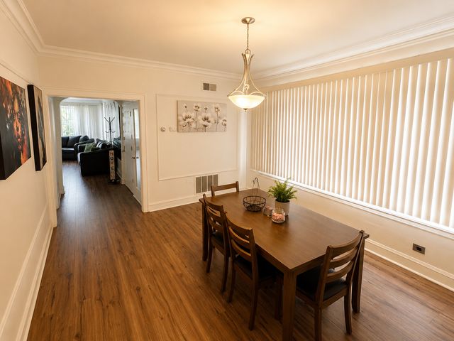 7414 S Chappel Avenue, Chicago, IL 60649