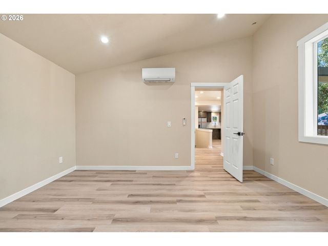 5116 Se 66TH Ave, Portland, OR 97206