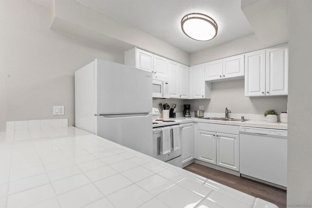 6955 Alvarado Rd. 77, San Diego, CA 92120