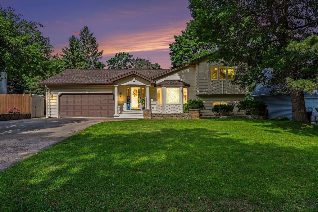 12950 Linnet Street NW, Coon Rapids, MN 55448