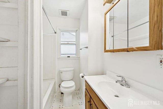 95 J F Kennedy Drive, Milltown, NJ 08850