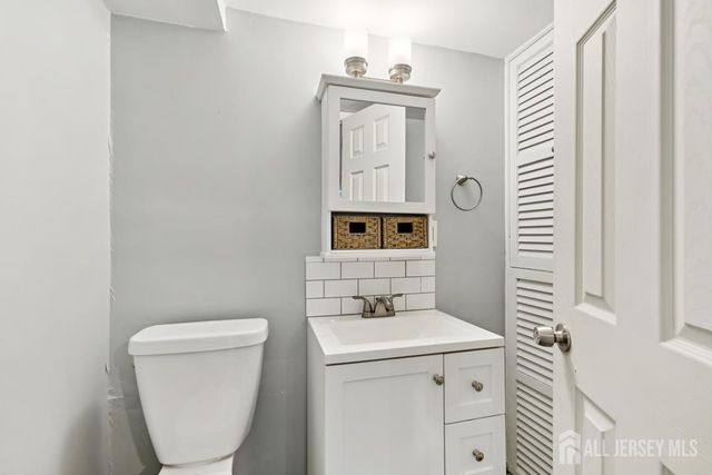 95 J F Kennedy Drive, Milltown, NJ 08850