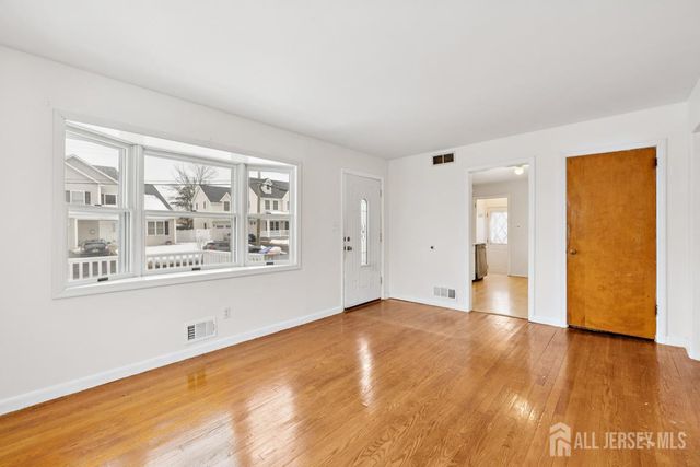 95 J F Kennedy Drive, Milltown, NJ 08850