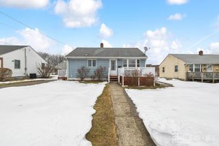 95 J F Kennedy Drive, Milltown, NJ 08850