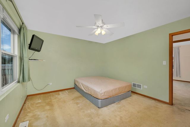 916 Cottonwood Drive, Elwood, IL 60421