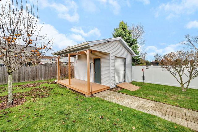 916 Cottonwood Drive, Elwood, IL 60421