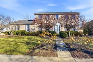 549 Bloomfield Circle, Geneva, IL 60134