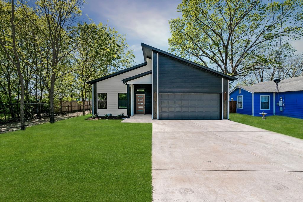 4515 Eutopia Street, Greenville, TX 75401