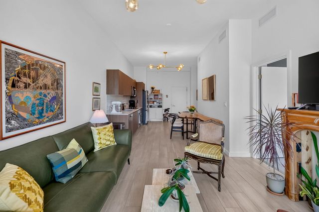 1600 SW 1ST Avenue 413, Miami, FL 33129