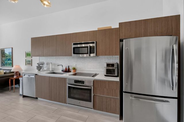 1600 SW 1ST Avenue 413, Miami, FL 33129