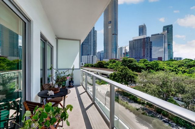 1600 SW 1ST Avenue 413, Miami, FL 33129