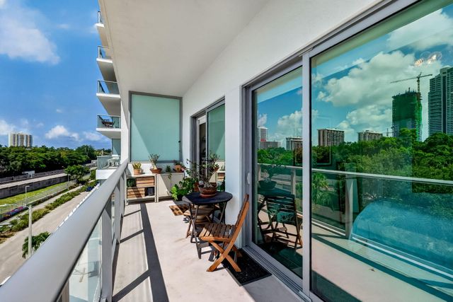 1600 SW 1ST Avenue 413, Miami, FL 33129