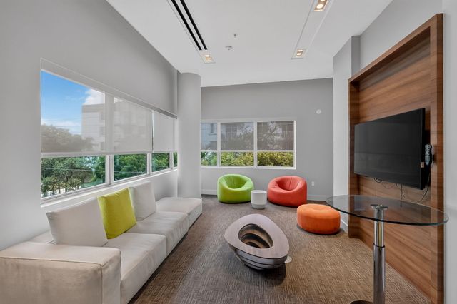 1600 SW 1ST Avenue 413, Miami, FL 33129