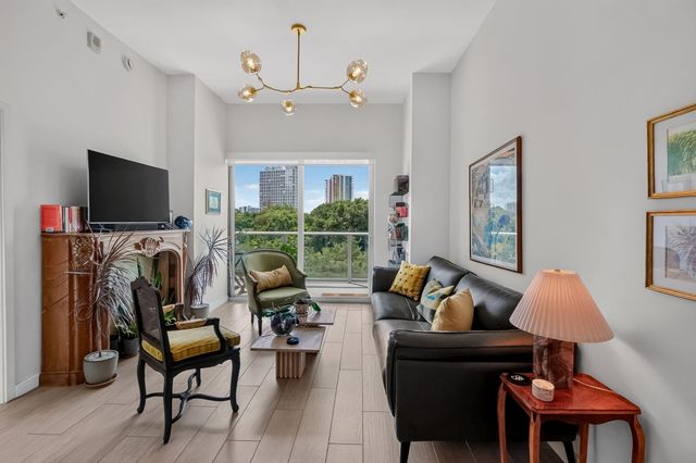 1600 SW 1ST Avenue 413, Miami, FL 33129
