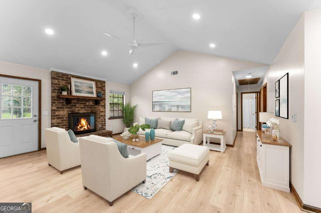 3 Mulberry Court, Savannah, GA 31406
