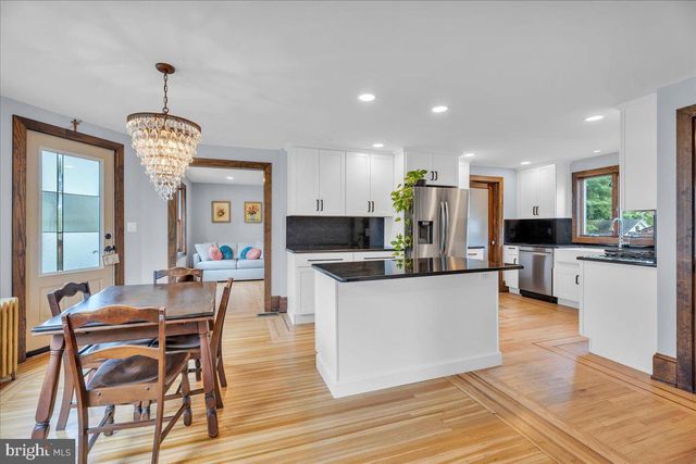 20 N FERNWOOD AVE, Pitman, NJ 08071