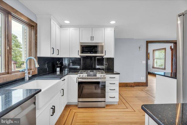 20 N FERNWOOD AVE, Pitman, NJ 08071