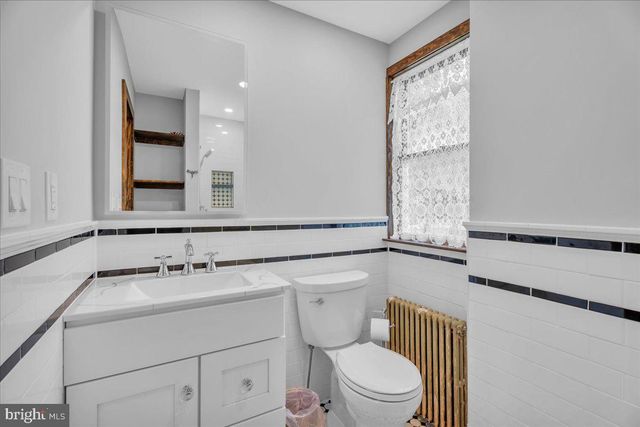 20 N FERNWOOD AVE, Pitman, NJ 08071