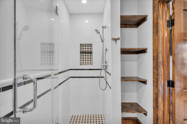 20 N FERNWOOD AVE, Pitman, NJ 08071
