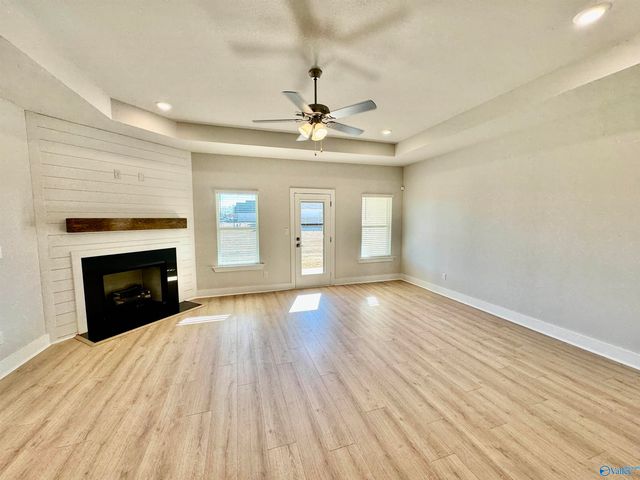 467 Raleigh Elm Drive, Huntsville, AL 35824