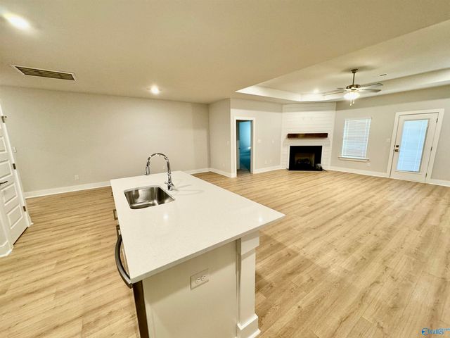 467 Raleigh Elm Drive, Huntsville, AL 35824
