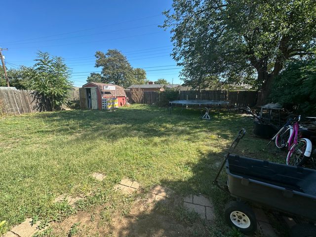 1300 Holliday Street, Plainview, TX 79072