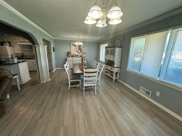 1300 Holliday Street, Plainview, TX 79072