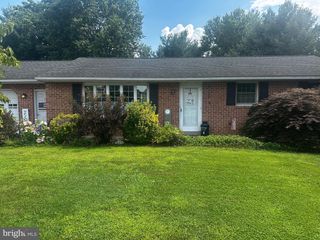 916 SPRING GARDEN ST, Elizabethtown, PA 17022