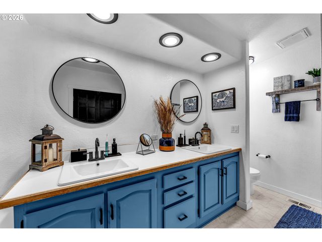 52 ESTABROOK Rd, Carson, WA 98610