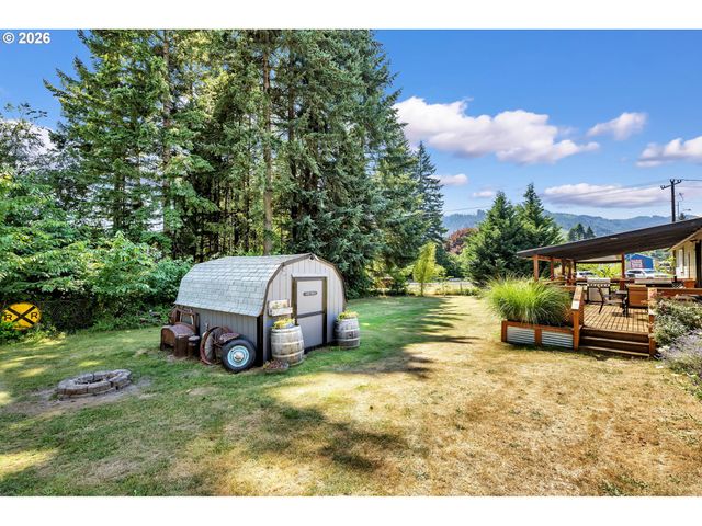 52 ESTABROOK Rd, Carson, WA 98610