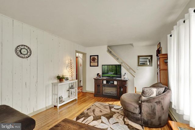 6351 JACKSON DR, East Petersburg, PA 17520