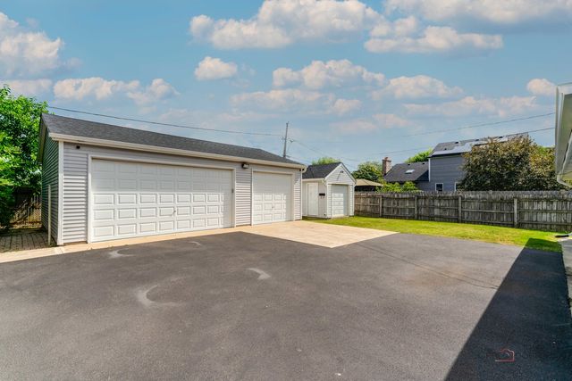 3112 16th Street, North Chicago, IL 60064