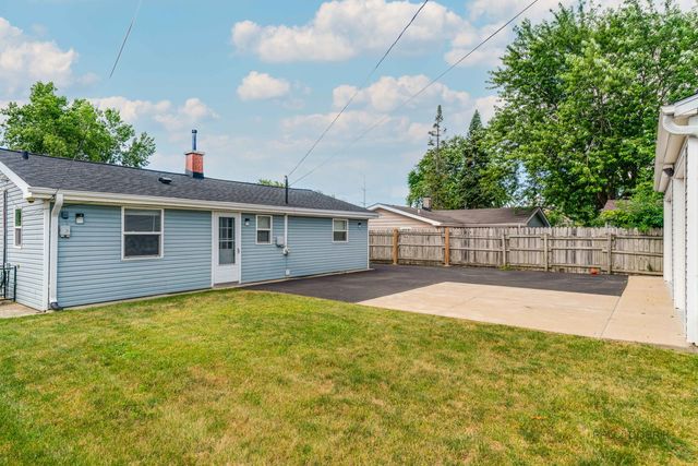 3112 16th Street, North Chicago, IL 60064