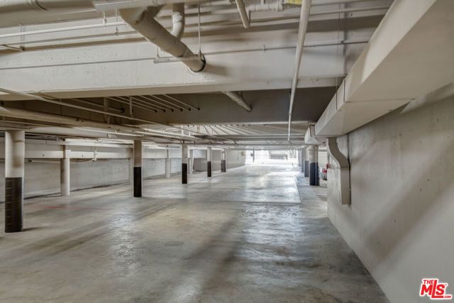 12320 MONTANA Avenue 201, Los Angeles, CA 90049