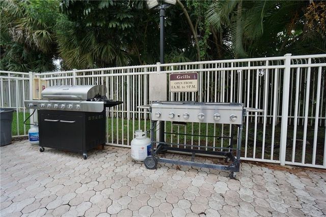 3930 Inverrary Boulevard 407-D, Lauderhill, FL 33319