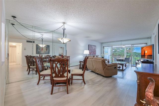 3930 Inverrary Boulevard 407-D, Lauderhill, FL 33319