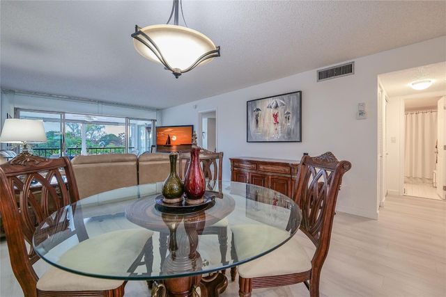 3930 Inverrary Boulevard 407-D, Lauderhill, FL 33319