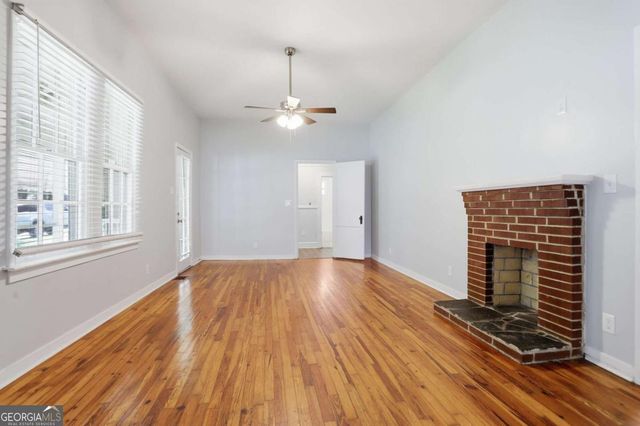 10 Woodlawn Avenue, Hampton, GA 30228