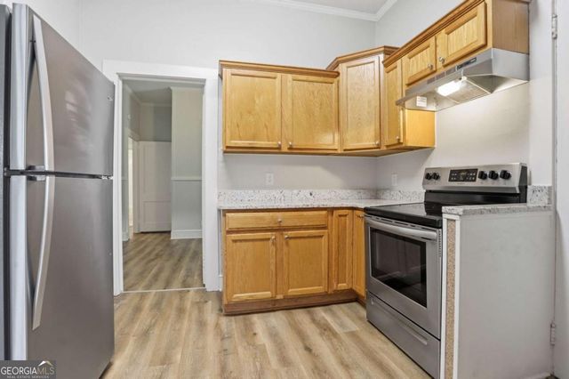 10 Woodlawn Avenue, Hampton, GA 30228