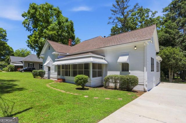 10 Woodlawn Avenue, Hampton, GA 30228