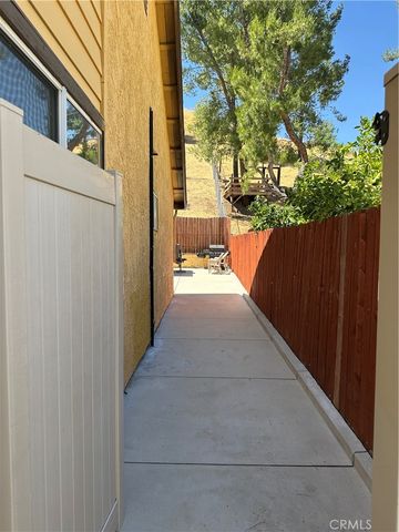 28243 Royal, Castaic, CA 91384