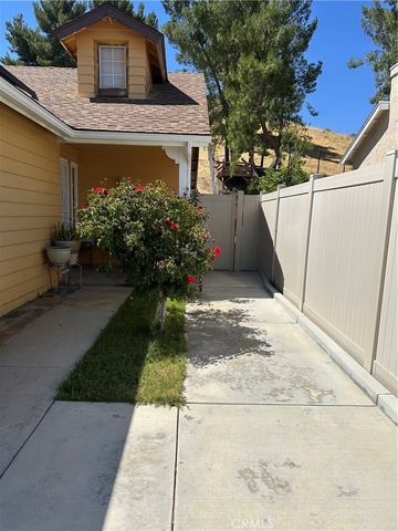 28243 Royal, Castaic, CA 91384