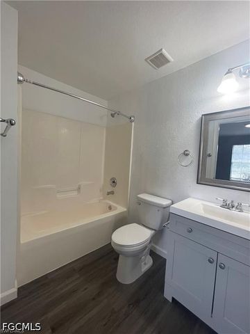 4806 24th ST SW, Lehigh Acres, FL 33973