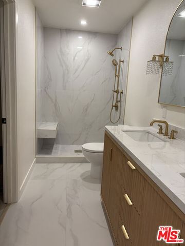 23635 Park Capri 30, Calabasas, CA 91302