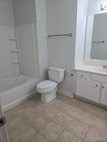 2173 Plantation Ln, Baton Rouge, LA 70820