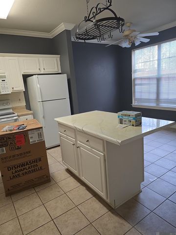 2173 Plantation Ln, Baton Rouge, LA 70820