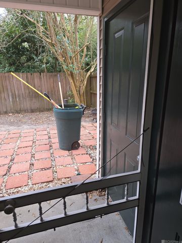 2173 Plantation Ln, Baton Rouge, LA 70820