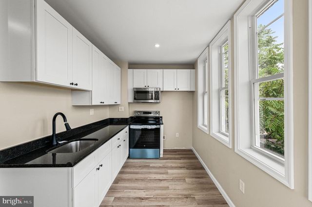 301 W RUSCOMB ST, Philadelphia, PA 19120